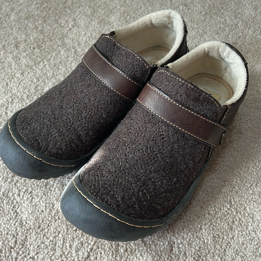 Women’s JBU Blakely slide on size 6.5